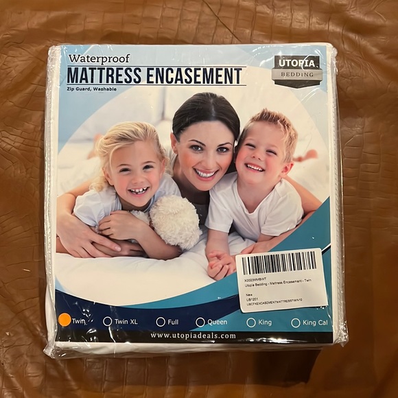 UTOPIA Bedding Utopia Bedding Ub21 Twin Bed Bug Proof Waterproof